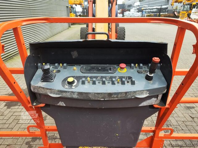 Teleskopska platforma JLG 860 SJ