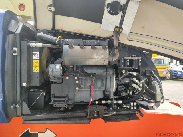 Teleskopska platforma JLG 860 SJ
