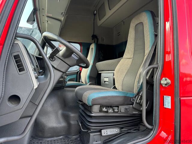 Matières dangereuses Volvo FM 460 Globetrotter, Night-Airco, ADR (FL, AT),...