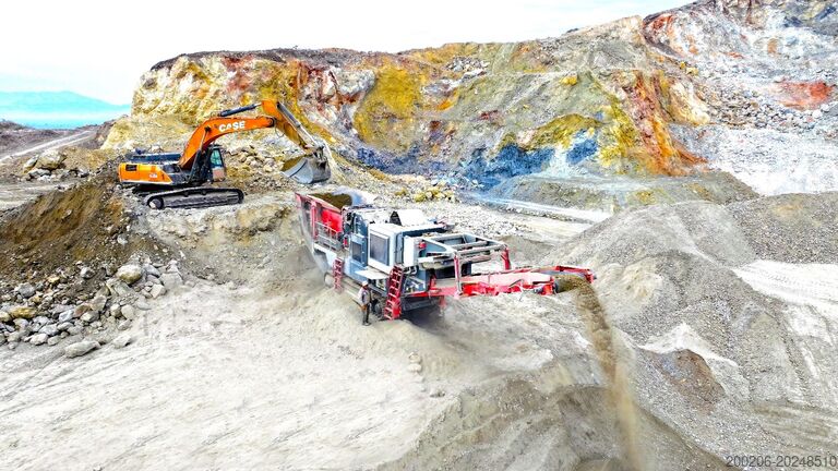 Installation de concassage Sandvik QI441 Used Mobile Crusher with FABO