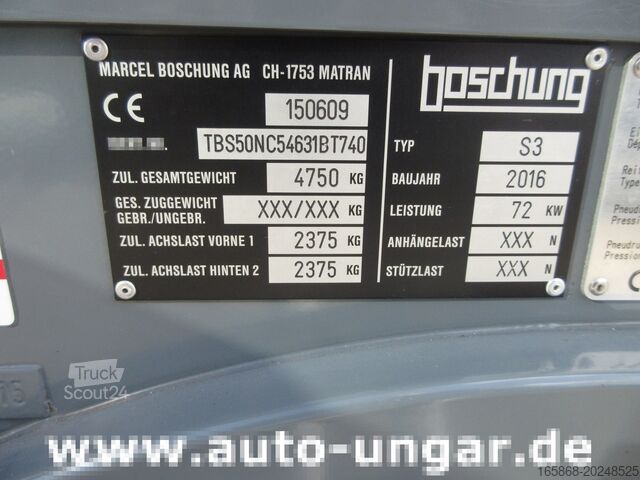 Veegmachine Boschung S3 Kehrmaschine urban sweeper Wildkraut