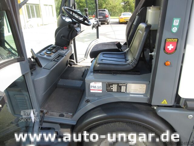 Veegmachine Boschung S3 Kehrmaschine urban sweeper Wildkraut