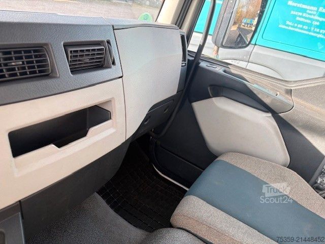 Koelwagen VOLVO FL 12.210 Kühlkoffer