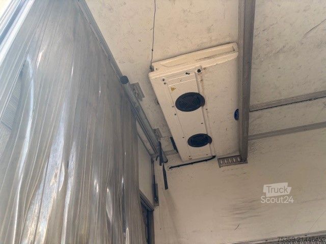 Koelwagen VOLVO FL 12.210 Kühlkoffer