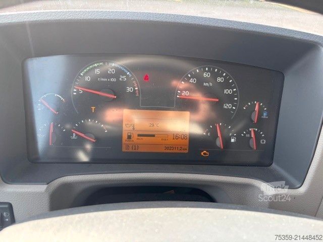 Koelwagen VOLVO FL 12.210 Kühlkoffer