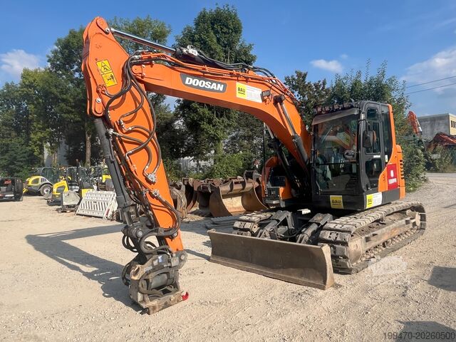 Kettenbagger Doosan DX140LCR-5 with PowerTilt OQ65 quickcoupler (without bucket)