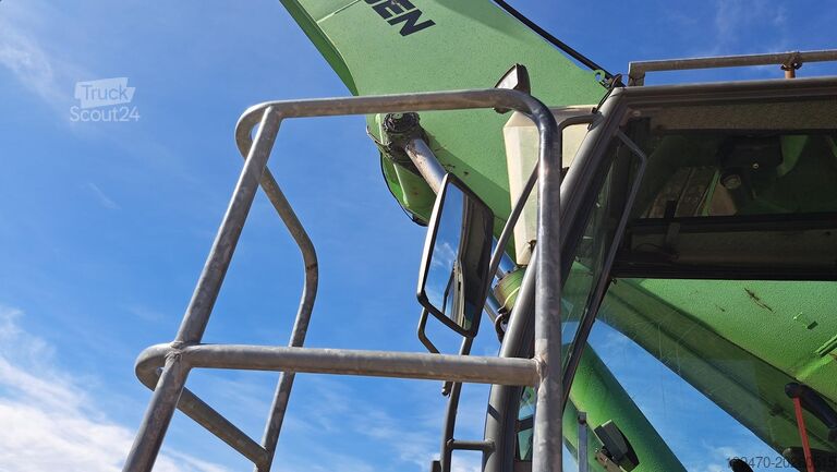 Manipolazione dell'escavatore Sennebogen 850R with hydraulic rotating grapple