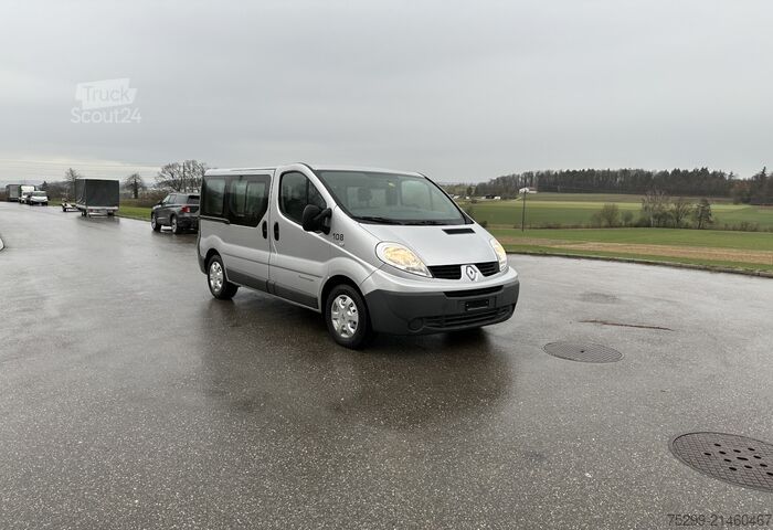 Anpassad skåpbil Renault Trafic dCi115