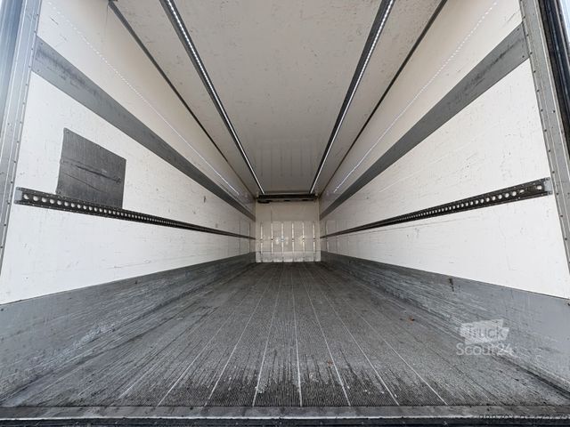 Chladený nákladný automobil MERCEDES-BENZ Actros 2545*E6d*Retarder*Carrier*LBW*Lift*TÜV*