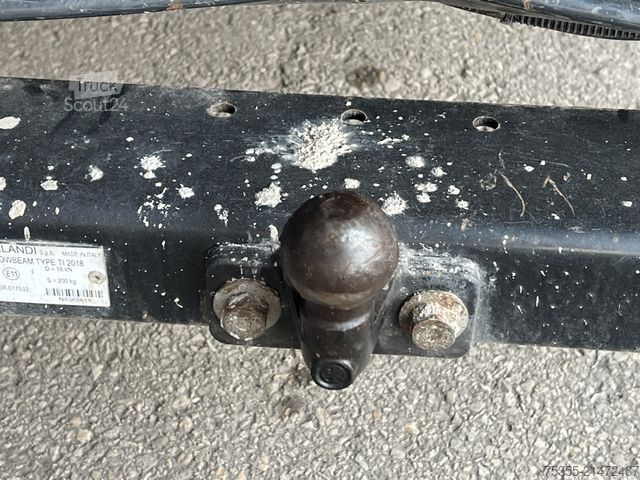 Wywrotka dostawcza IVECO Daily 35S16 DoKa Klima AHK 7-Sitzer Start/Stop