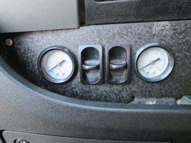 Furgon skrzyniowy FIAT Ducato 130 *Maxi-Koffer 4.12m*Rampe*Klima*