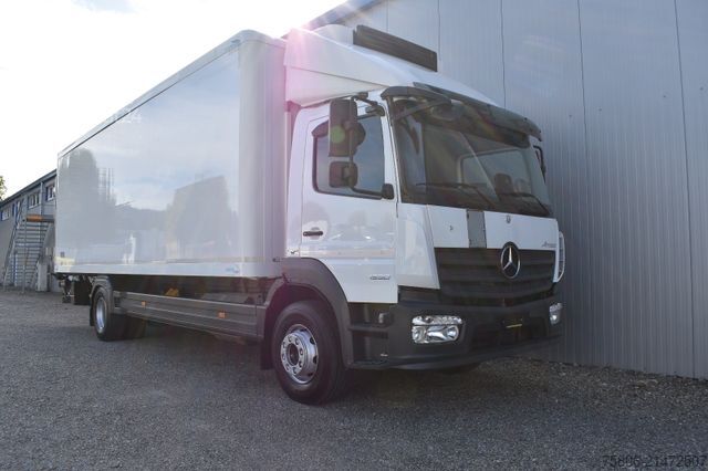 Ledusskapja kravas automašīna MERCEDES-BENZ Atego 1530 16t. 2-Zonen Tiefkühl Carrier LBW