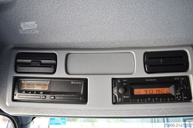 Ledusskapja kravas automašīna MERCEDES-BENZ Atego 1530 16t. 2-Zonen Tiefkühl Carrier LBW