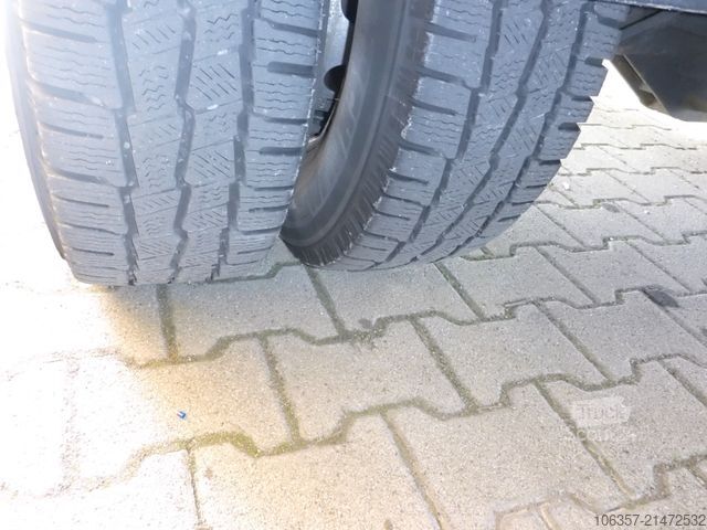 Fourgon tôlé IVECO Daily 70C18A8/P,Hi-Matic,Klima,Luftfed.,LBW.1000