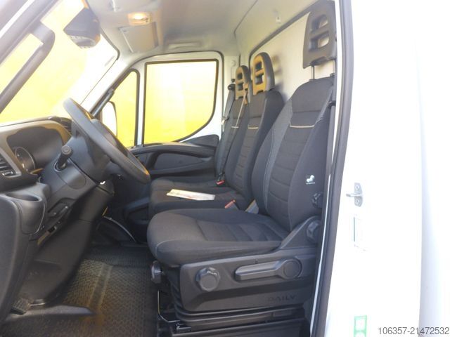 Fourgon tôlé IVECO Daily 70C18A8/P,Hi-Matic,Klima,Luftfed.,LBW.1000