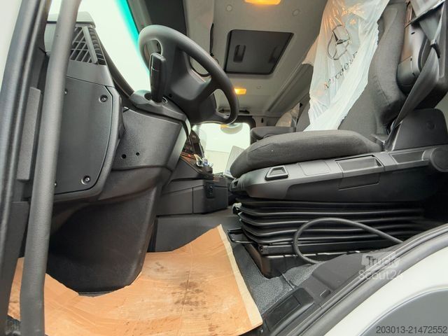 Tovornjak s črpalko za beton MERCEDES-BENZ Arocs 4146 8x4 PUMI SERMAC 4Z28