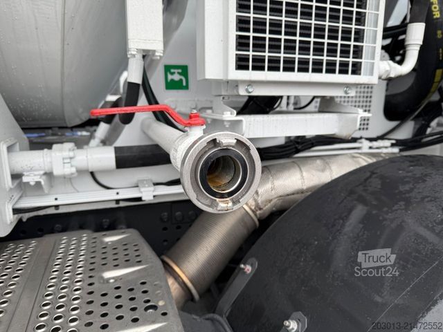 Tovornjak s črpalko za beton MERCEDES-BENZ Arocs 4146 8x4 PUMI SERMAC 4Z28