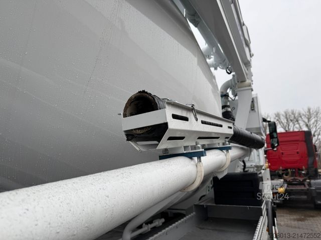 Tovornjak s črpalko za beton MERCEDES-BENZ Arocs 4146 8x4 PUMI SERMAC 4Z28