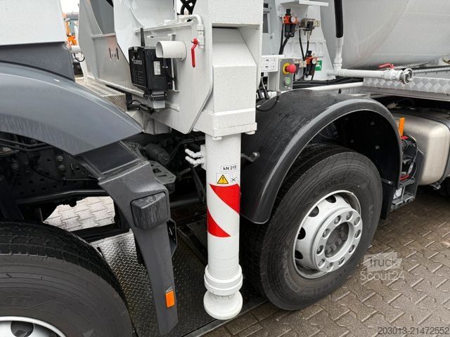 Tovornjak s črpalko za beton MERCEDES-BENZ Arocs 4146 8x4 PUMI SERMAC 4Z28