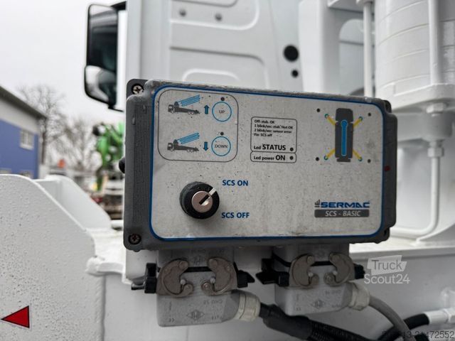 Betongpumpbil MERCEDES-BENZ Arocs 4146 8x4 PUMI SERMAC 4Z28