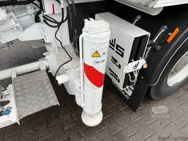 Tovornjak s črpalko za beton MERCEDES-BENZ Arocs 4146 8x4 PUMI SERMAC 4Z28