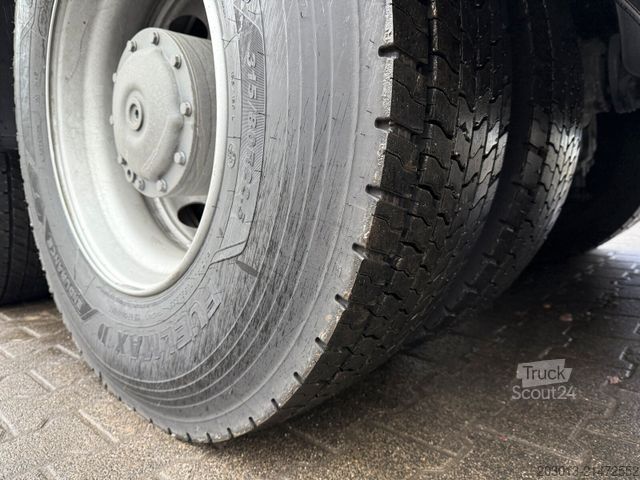Betongpumpbil MERCEDES-BENZ Arocs 4146 8x4 PUMI SERMAC 4Z28