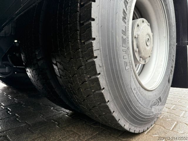 Betongpumpbil MERCEDES-BENZ Arocs 4146 8x4 PUMI SERMAC 4Z28