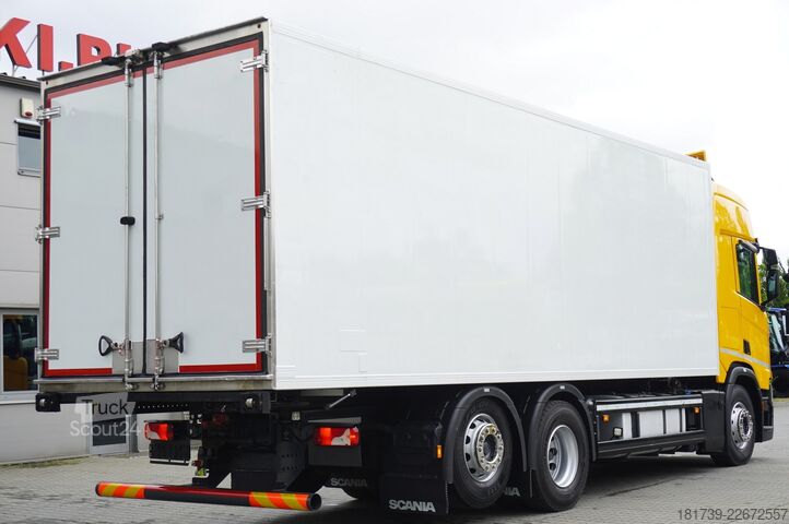 Hladilni tovornjak za meso SCANIA R450 6×2 / 5-row hook refrigeration