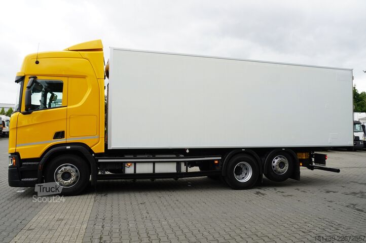 Hladilni tovornjak za meso SCANIA R450 6×2 / 5-row hook refrigeration