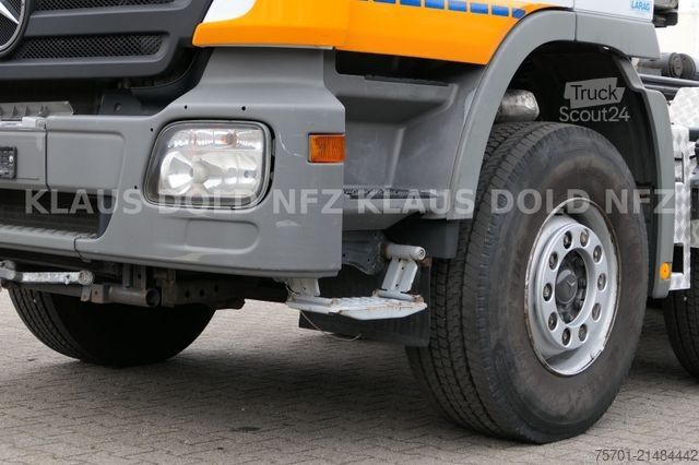 Camión portacontenedores de gancho MERCEDES-BENZ Actros 3244 Abrollkipper Moser Retarde