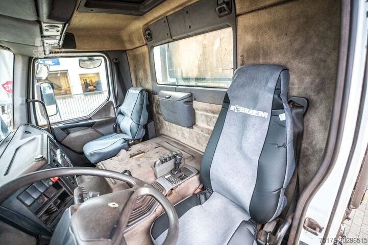 Όχημα αναρρόφησης RENAULT KERAX 385 // CITERNE ASPIRATRICE