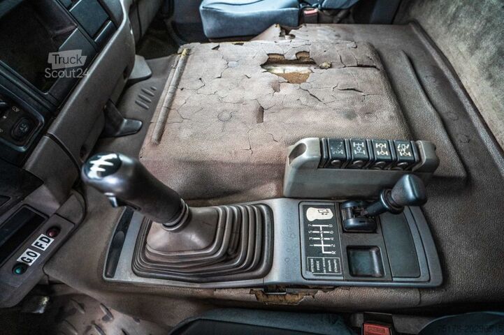 Όχημα αναρρόφησης RENAULT KERAX 385 // CITERNE ASPIRATRICE