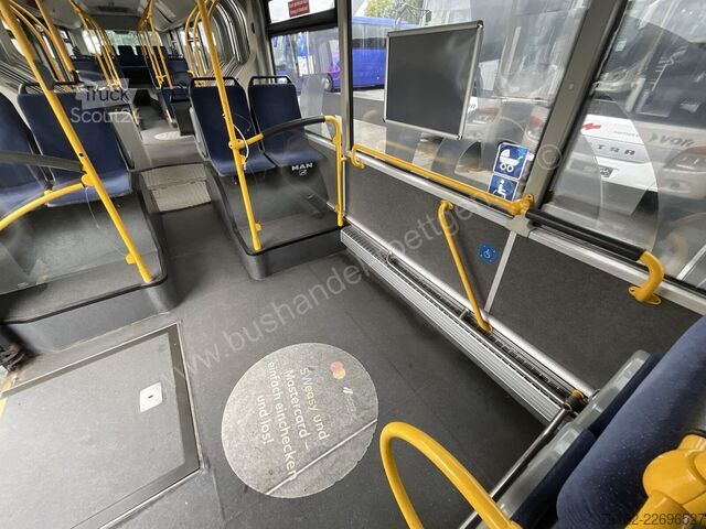 Zglobni avtobus MAN A 23
