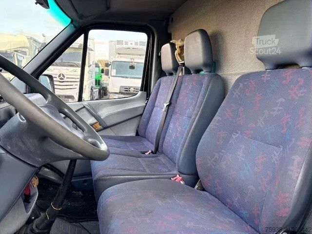 Valigia Mercedes-Benz Sprinter 412 5-CILINDER WITH PLAYWOOD BOX (MANU...
