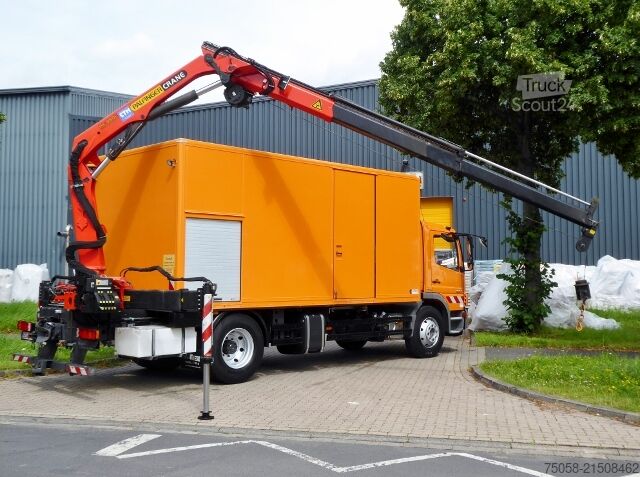 γερανός τοποθετημένος σε φορτηγό Mercedes-Benz Atego 1524 - Werkstattwagen - Kran - 68T