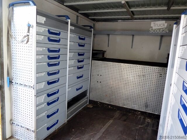 γερανός τοποθετημένος σε φορτηγό Mercedes-Benz Atego 1524 - Werkstattwagen - Kran - 68T