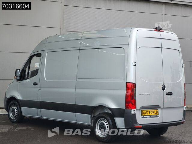 Holttér-asszisztens Mercedes Sprinter 215 CDI COMING SOON! Automaat 150pk L2...