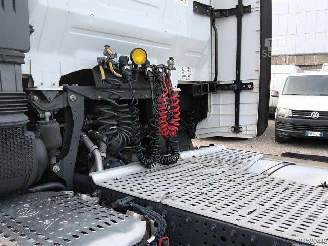 Standaard trekker IVECO AS440S51 T/P