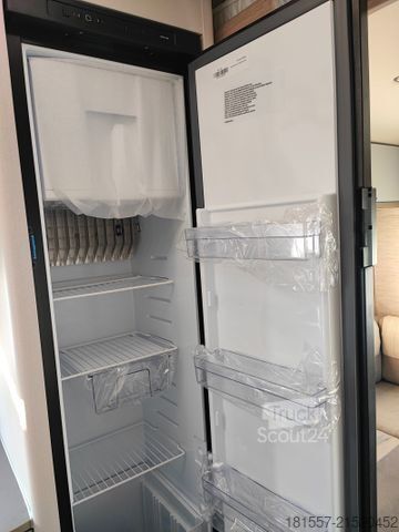 Жилой прицеп BÜRSTNER Premio Plus 440 TK Sofort verfügbar, 1700 Kg, AT