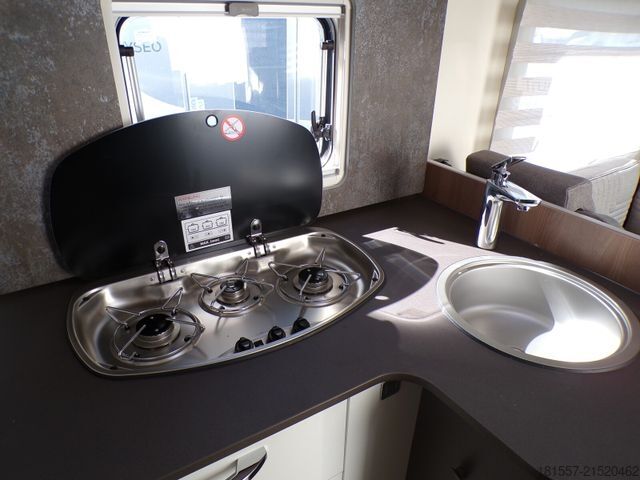 Polointegrovaný karavan BÜRSTNER Lyseo TD 594 Tageszulassung / Safety-Paket, Abwa
