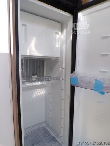 Polointegrovaný karavan BÜRSTNER Lyseo TD 594 Tageszulassung / Safety-Paket, Abwa