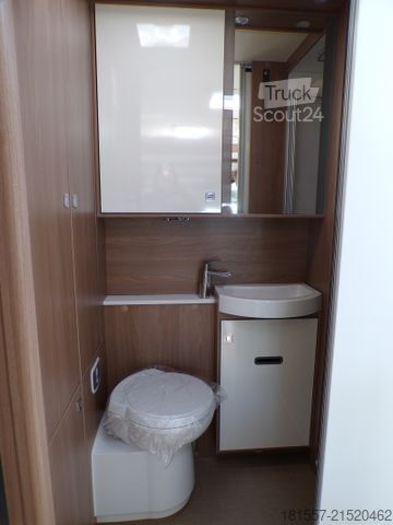 Polointegrovaný karavan BÜRSTNER Lyseo TD 594 Tageszulassung / Safety-Paket, Abwa