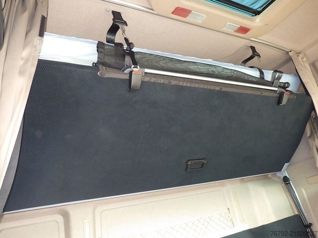 Lastbilchassi MAN TGX 18.360 LL XXL-Fhs./5 Sitzer/BDF/LBW/Ret./AHK