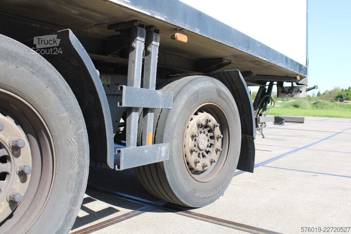 Рефрижераторная/морозильная транспортировка Schmitz Cargobull Schmitz Cargobull SKO 24 3-Axle SAF - Steering ...