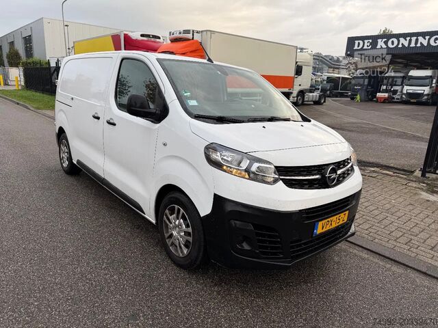 Bestelbus Opel vivaro L2,H1 2022 bj 2.0 cdti