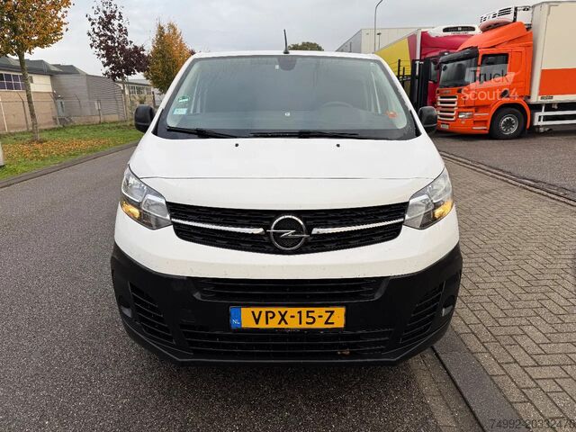 Bestelbus Opel vivaro L2,H1 2022 bj 2.0 cdti