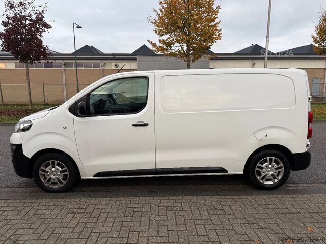 Bestelbus Opel vivaro L2,H1 2022 bj 2.0 cdti