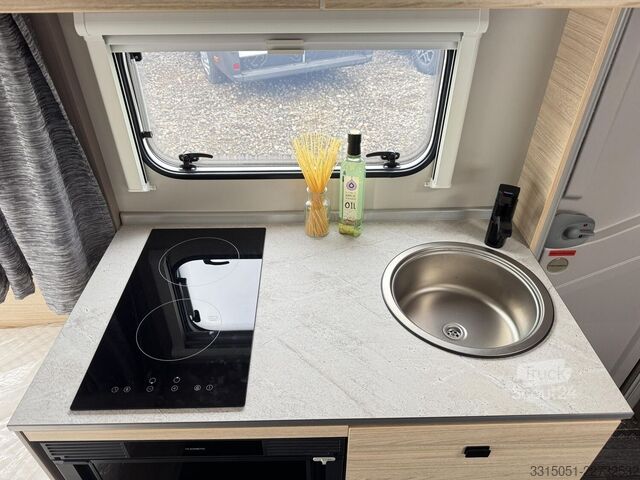Rulotă WEINSBERG CaraLife 390 QD Elektro+1350kg+Bug-Fenster