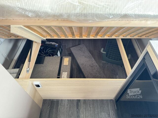 Rulotă WEINSBERG CaraLife 390 QD Elektro+1350kg+Bug-Fenster