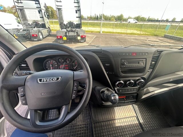 Furgons ar kasti Iveco Daily 35